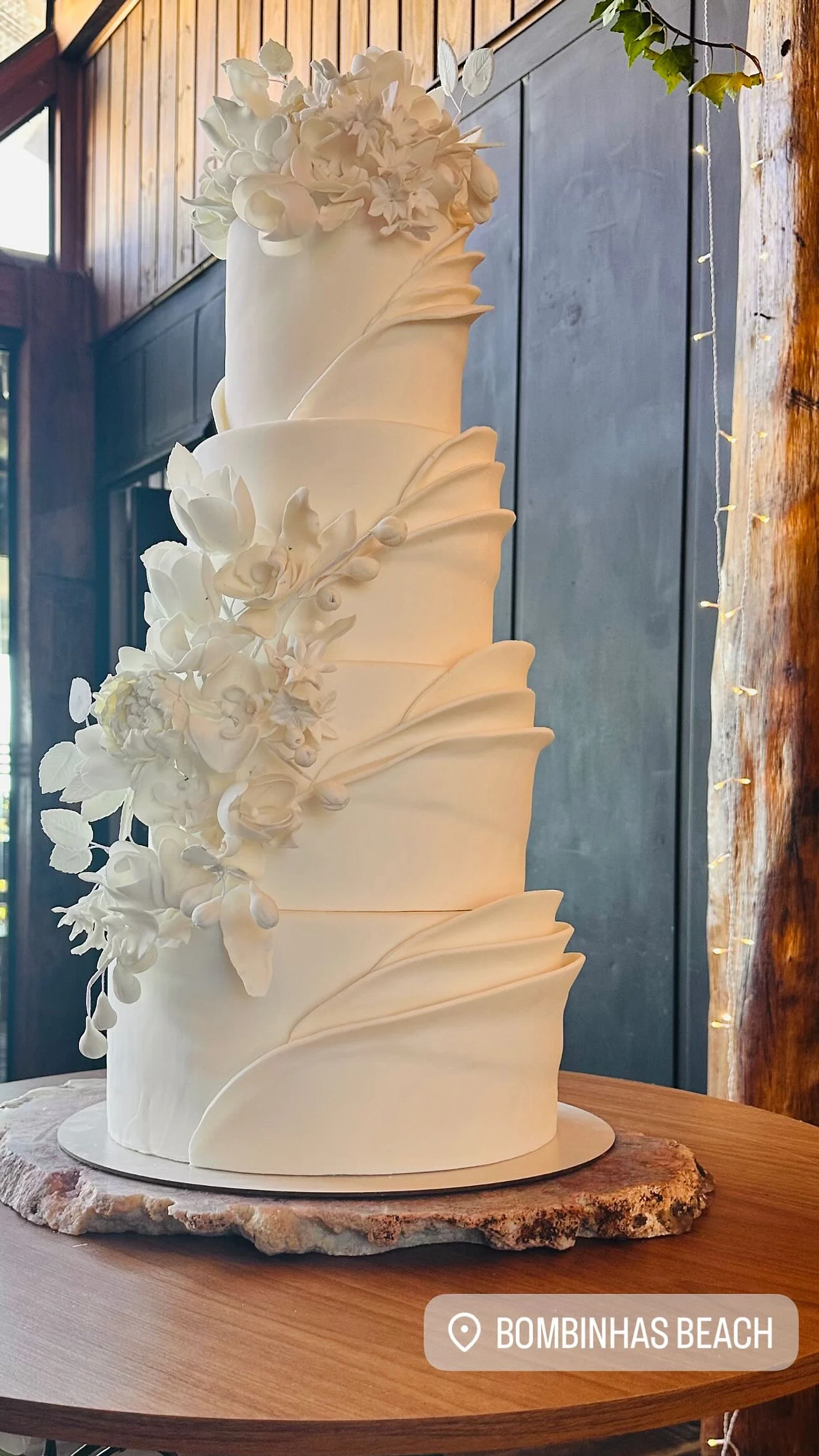 Casamento na praia em Bombinhas, no Macuco Restaurante e Eventos